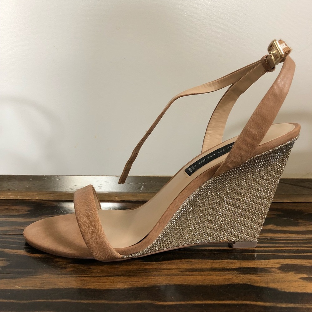 EUC STEVEN by Steve Madden wedge sandal 8.5